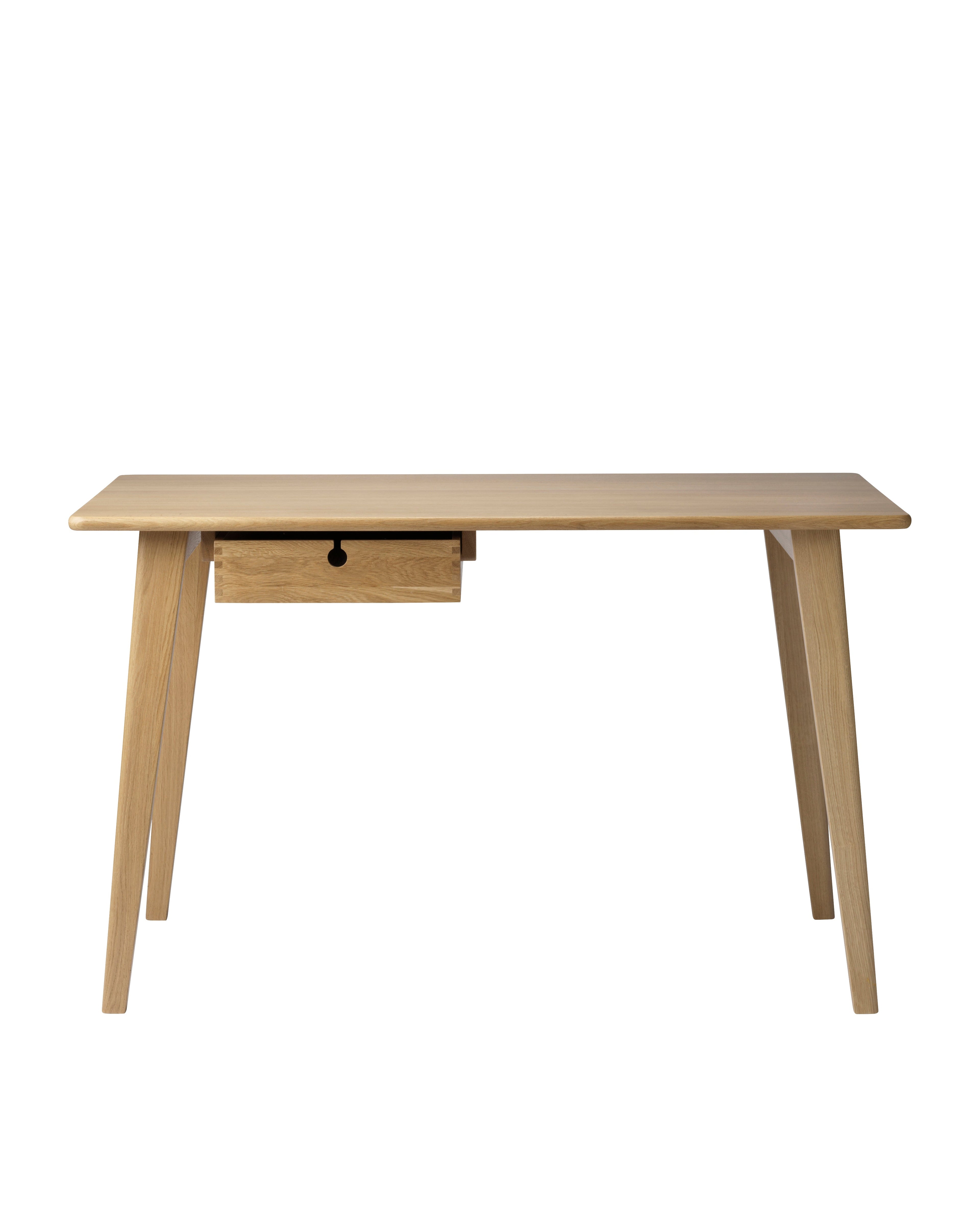 FDB Møbler C67 Butler Desk โต๊ะทำงานไม้โอ๊กดีไซน์มินิมอลโดย Foersom & Hiort-Lorenzen พร้อมลิ้นชักสอดสองด้าน มีสองขนาด 120 และ 156 ซม.