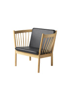 FDB Møbler J146 Armchair โดย Erik Ole Jørgensen โครงไม้โอ๊กเคลือบ lacquered พนักพิงแบบ spoke-back บุผ้าหรือหนัง ดีไซน์ปี 1978