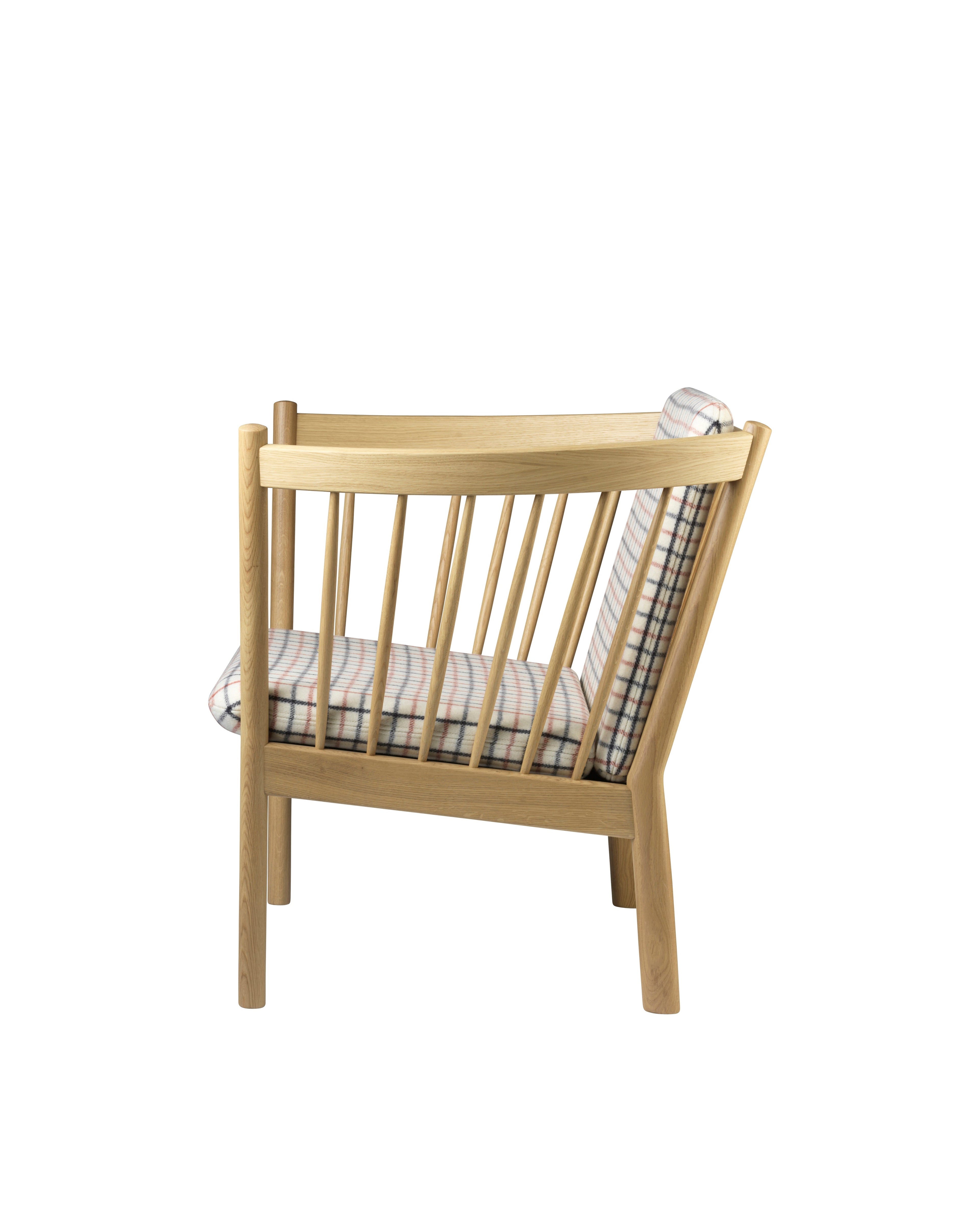 FDB Møbler J146 Armchair โดย Erik Ole Jørgensen โครงไม้โอ๊กเคลือบ lacquered พนักพิงแบบ spoke-back บุผ้าหรือหนัง ดีไซน์ปี 1978