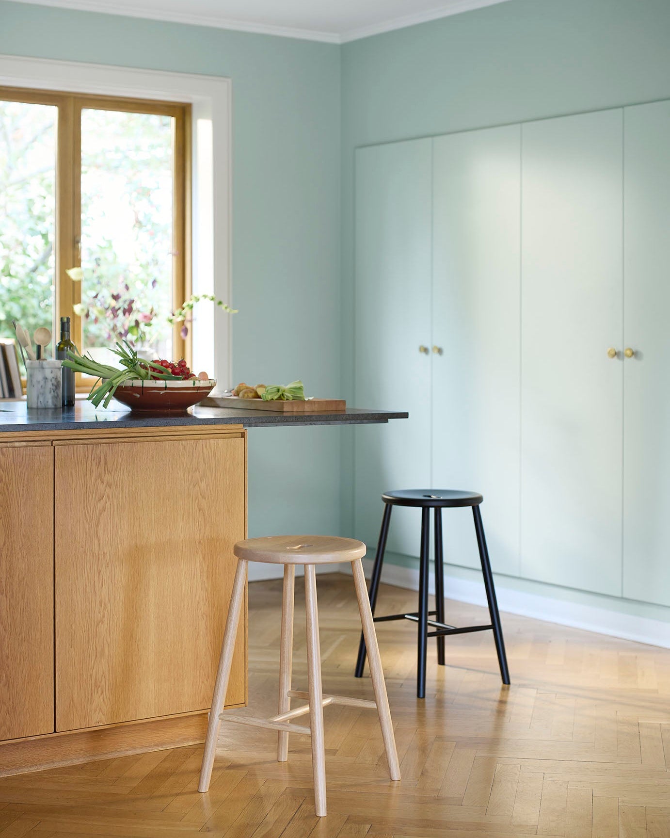 FDB Møbler J27C Counter Stool โดย Børge Mogensen ม้านั่งเคาน์เตอร์ไม้โอ๊ก/บีช ที่นั่งไม้เรียบ ดีไซน์คลาสสิกปี 1949