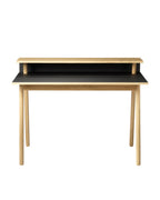 FDB Møbler C68 Nørrebro Desk โต๊ะทำงานไม้โอ๊กพร้อมชั้นวางยกสูง และท็อปลิโนเลียมสองสี Mushroom และ Nero ออกแบบโดย Isabel Ahm