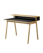 FDB Møbler C68 Nørrebro Desk โต๊ะทำงานไม้โอ๊กพร้อมชั้นวางยกสูง และท็อปลิโนเลียมสองสี Mushroom และ Nero ออกแบบโดย Isabel Ahm