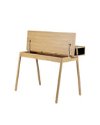 FDB Møbler C68 Nørrebro Desk โต๊ะทำงานไม้โอ๊กพร้อมชั้นวางยกสูง และท็อปลิโนเลียมสองสี Mushroom และ Nero ออกแบบโดย Isabel Ahm