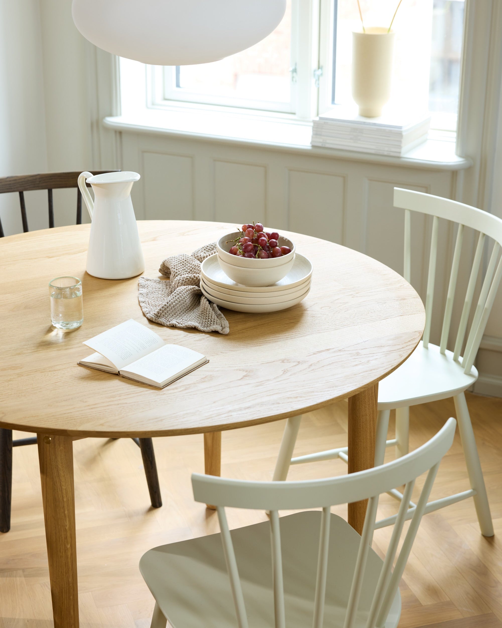 FDB Møbler J46 Chair โดย Poul M. Volther ทำจากไม้บีช/โอ๊ค ดีไซน์พนักพิงซี่ไม้ปี 1956 เคลือบผิวน้ำแบบ lacquered