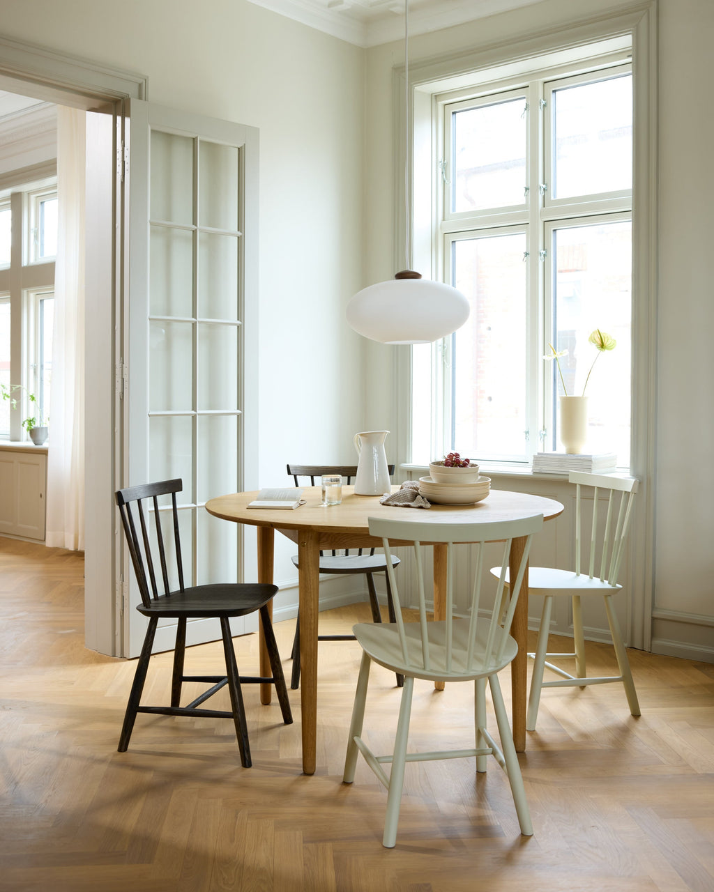 FDB Møbler J46 Chair โดย Poul M. Volther ทำจากไม้บีช/โอ๊ค ดีไซน์พนักพิงซี่ไม้ปี 1956 เคลือบผิวน้ำแบบ lacquered