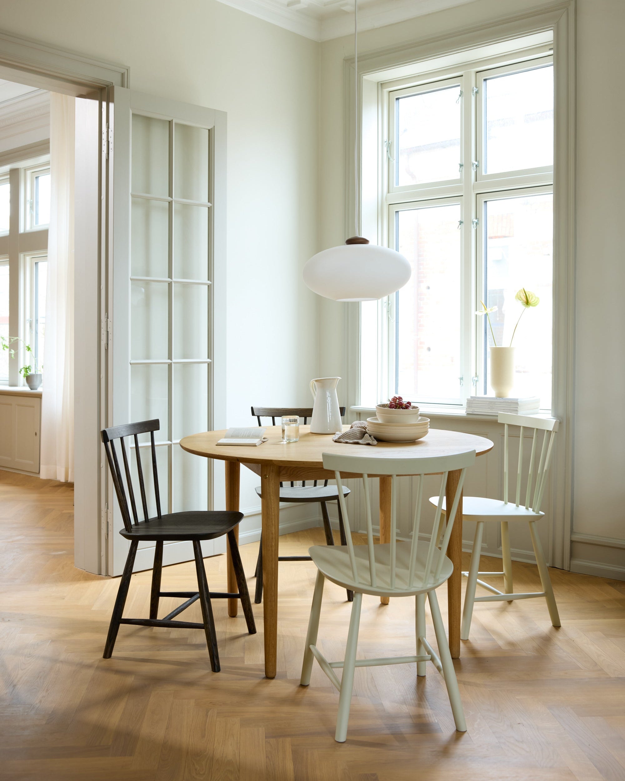 FDB Møbler J46 Chair โดย Poul M. Volther ทำจากไม้บีช/โอ๊ค ดีไซน์พนักพิงซี่ไม้ปี 1956 เคลือบผิวน้ำแบบ lacquered