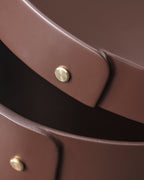 กล่องทรงกลม Drejø จาก FDB Møbler ทำจากไม้โอ๊ควีเนียร์ สีธรรมชาติและสีทึบ 4 แบบ ดีไซน์เรียบแบบ Shaker ใช้เก็บของหรือวางซ้อนตกแต่งบ้าน มี 3 ขนาด