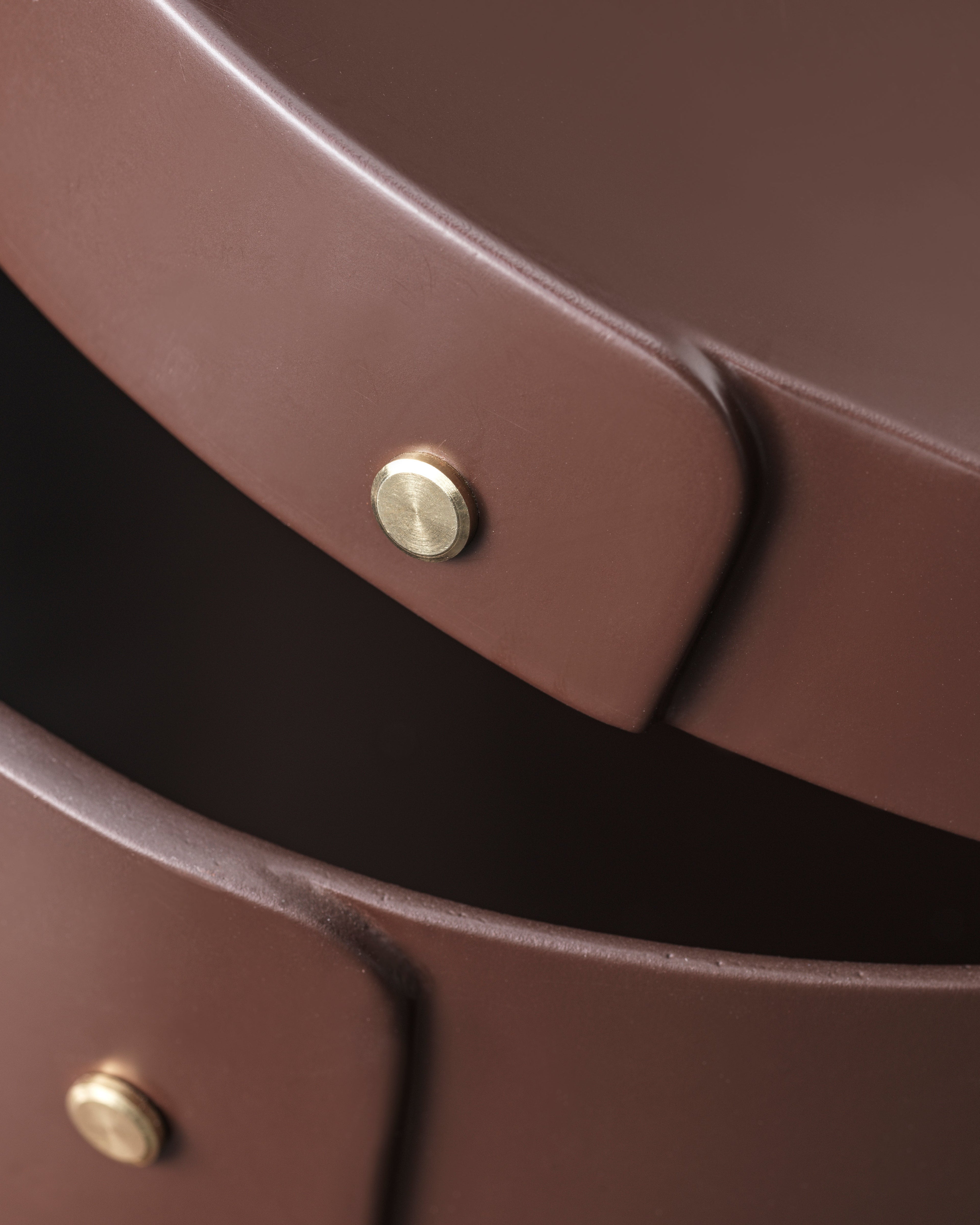 กล่องทรงกลม Drejø จาก FDB Møbler ทำจากไม้โอ๊ควีเนียร์ สีธรรมชาติและสีทึบ 4 แบบ ดีไซน์เรียบแบบ Shaker ใช้เก็บของหรือวางซ้อนตกแต่งบ้าน มี 3 ขนาด