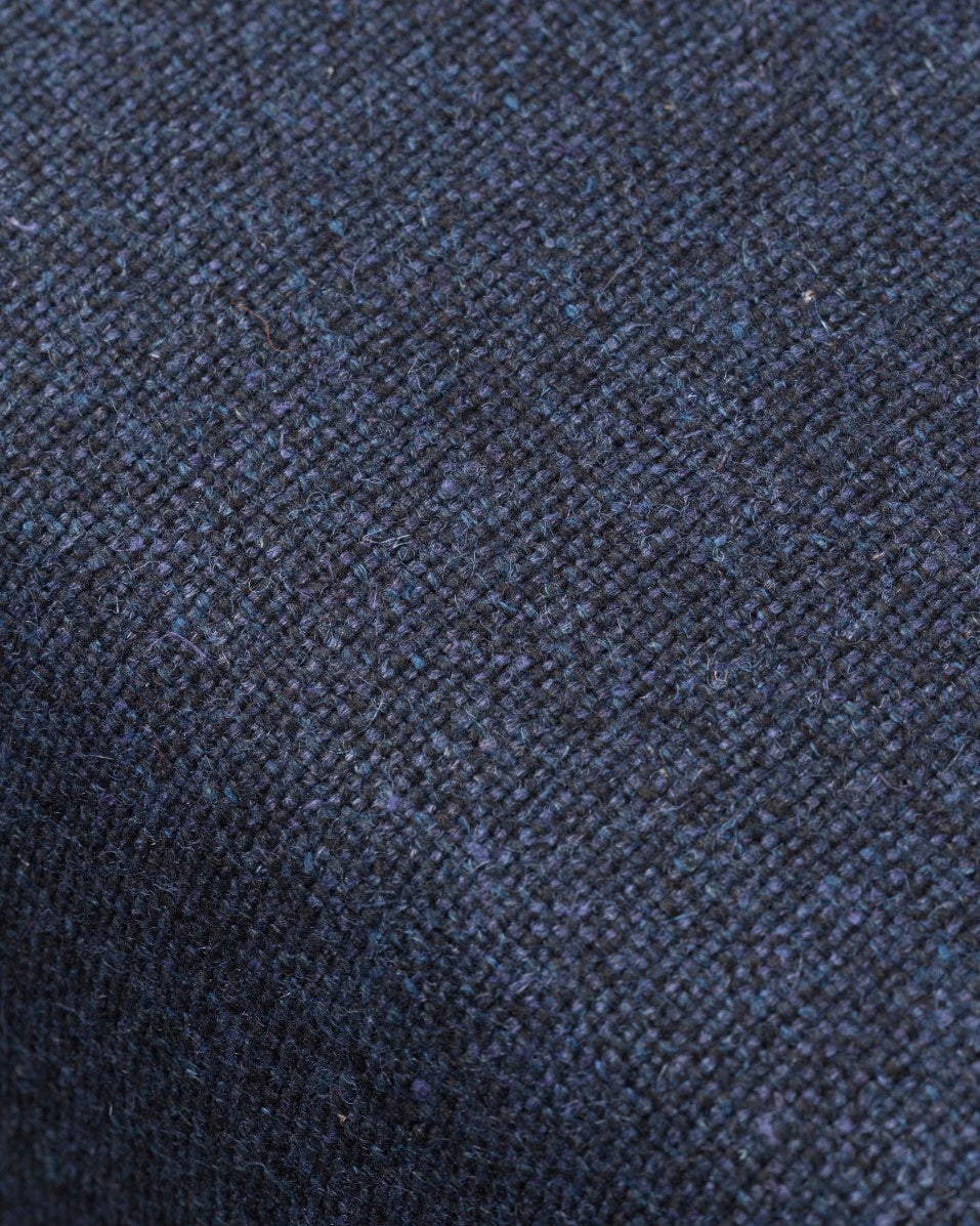 FDB Møbler J146 Armchair โดย Erik Ole Jørgensen โครงไม้โอ๊กเคลือบ lacquered พนักพิงแบบ spoke-back บุผ้าหรือหนัง ดีไซน์ปี 1978