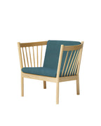 FDB Møbler J146 Armchair โดย Erik Ole Jørgensen โครงไม้โอ๊กเคลือบ lacquered พนักพิงแบบ spoke-back บุผ้าหรือหนัง ดีไซน์ปี 1978