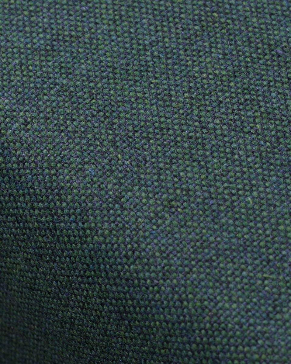 FDB Møbler J146 Armchair โดย Erik Ole Jørgensen โครงไม้โอ๊กเคลือบ lacquered พนักพิงแบบ spoke-back บุผ้าหรือหนัง ดีไซน์ปี 1978