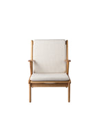 FDB Møbler J53 Armchair โดย Poul M. Volther โครงไม้โอ๊กเคลือบน้ำมัน บุผ้าเลือกได้หลายแบบ เช่น Monza, Cosmo, Grain, Main Line Flax ดีไซน์ปี 1953