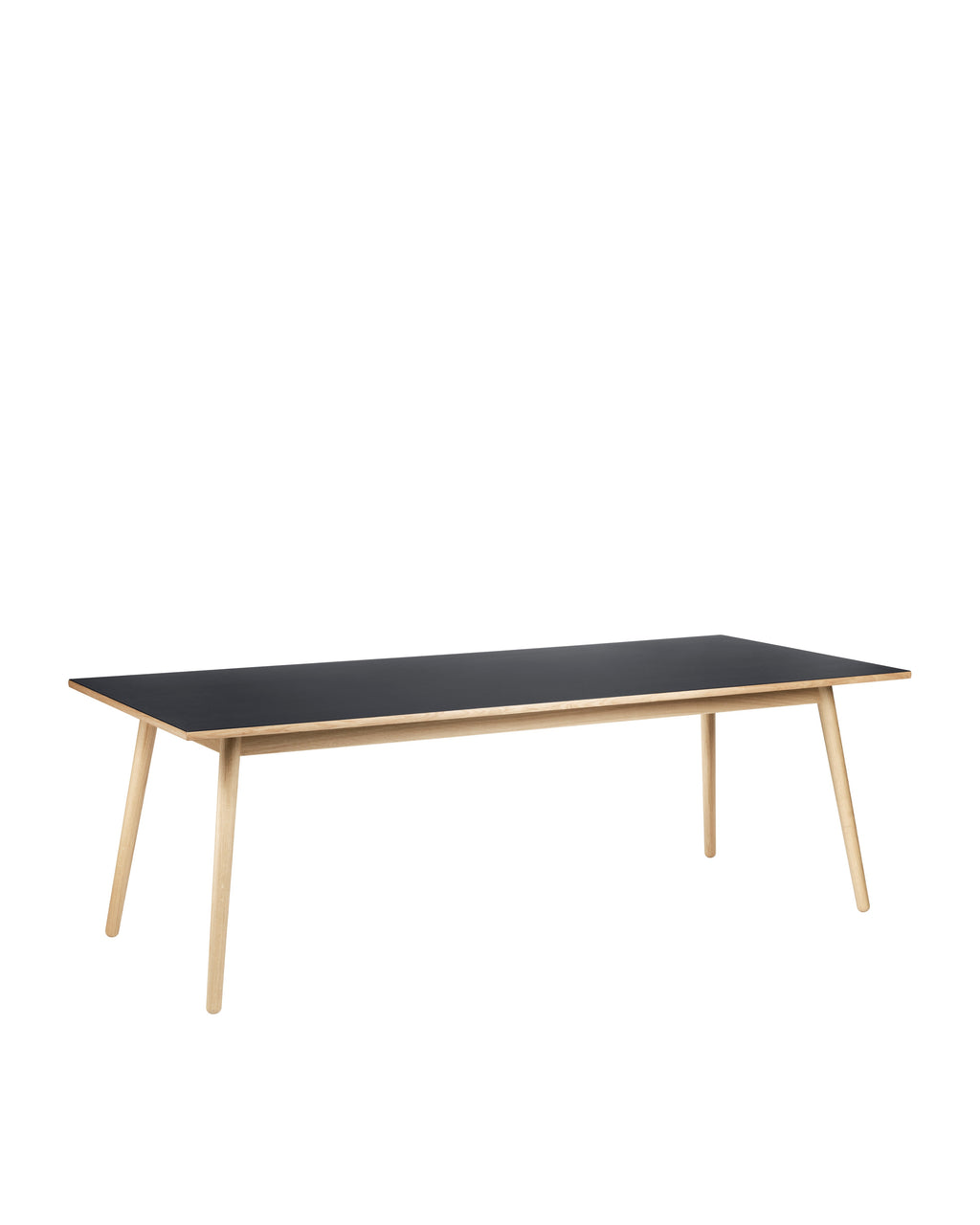 FDB Møbler C35 Dining Table Series โต๊ะไม้โอ๊กดีไซน์ปี 1957 โดย Poul M. Volther พร้อมตัวเลือกท็อปไม้โอ๊กและลิเนเลียม หลายขนาดและแผ่นต่อโต๊ะ (extension leaves)