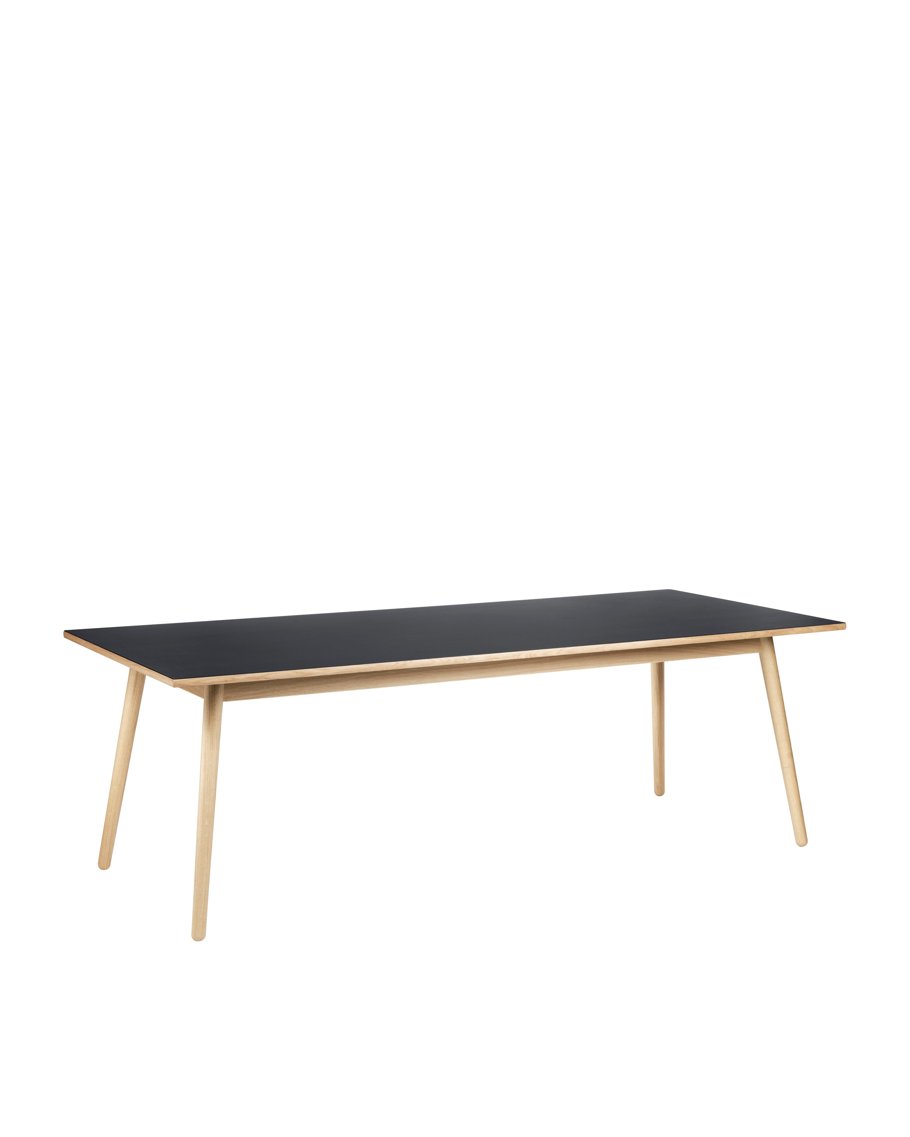 FDB Møbler C35 Dining Table Series โต๊ะไม้โอ๊กดีไซน์ปี 1957 โดย Poul M. Volther พร้อมตัวเลือกท็อปไม้โอ๊กและลิเนเลียม หลายขนาดและแผ่นต่อโต๊ะ (extension leaves)