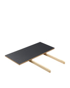 FDB Møbler C35 Dining Table Series โต๊ะไม้โอ๊กดีไซน์ปี 1957 โดย Poul M. Volther พร้อมตัวเลือกท็อปไม้โอ๊กและลิเนเลียม หลายขนาดและแผ่นต่อโต๊ะ (extension leaves)