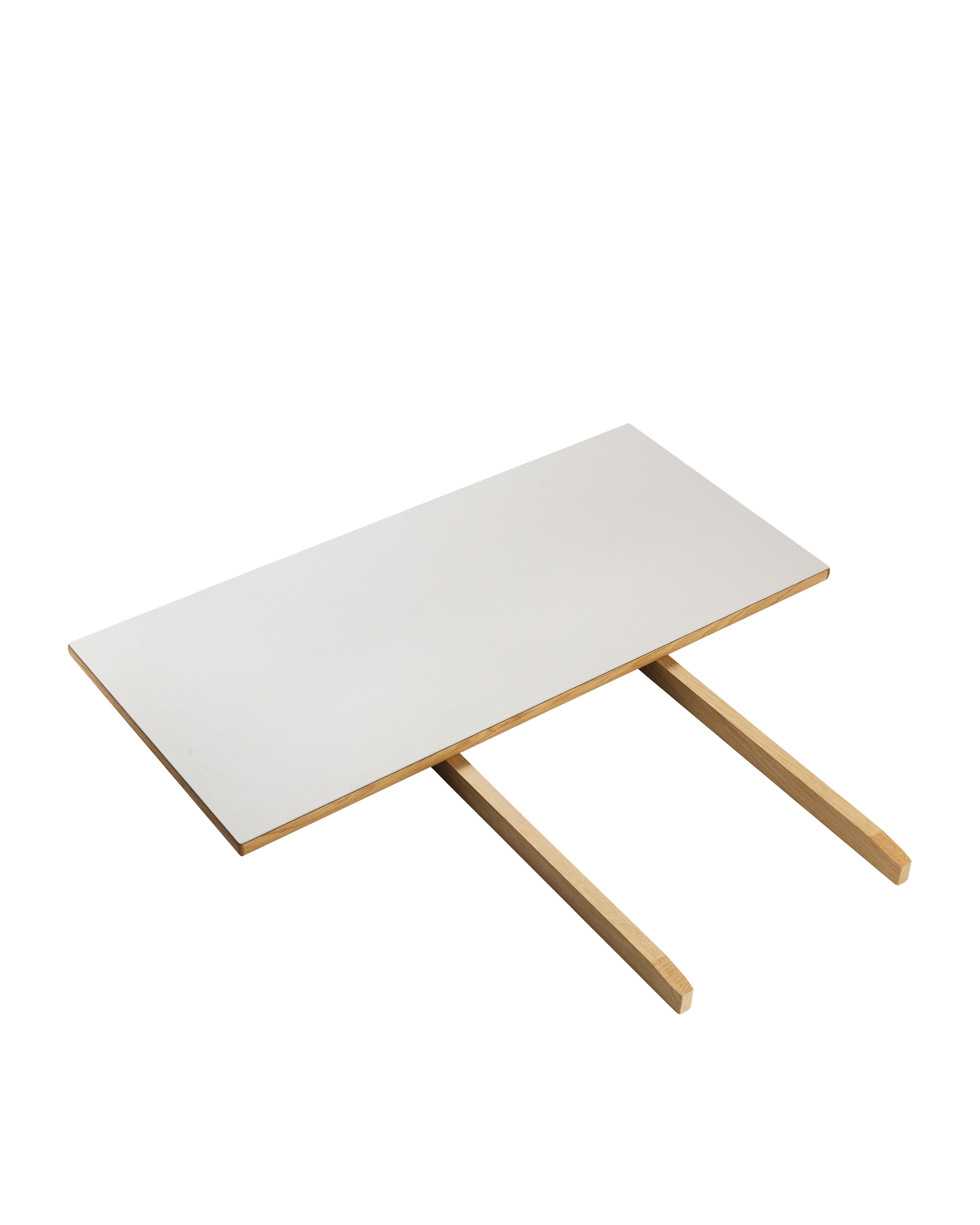 FDB Møbler C35 Dining Table Series โต๊ะไม้โอ๊กดีไซน์ปี 1957 โดย Poul M. Volther พร้อมตัวเลือกท็อปไม้โอ๊กและลิเนเลียม หลายขนาดและแผ่นต่อโต๊ะ (extension leaves)