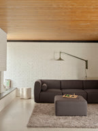 FDB Møbler โซฟาโมดูลาร์ L47 Korinth โดย Krøyer & Sætter-Lassen ดีไซน์โค้งมนสไตล์สแกนดิเนเวียน ประกอบด้วยมุมซ้าย มอดูลกลาง มุมขวา พัฟ และหมอนทรงกระบอก พร้อมตัวเลือกผ้า 17 แบบ