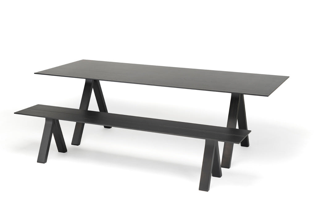 Karimoku New Standard Spectrum Bench 220 ม้านั่งไม้โอ๊คดีไซน์มินิมอลสำหรับโต๊ะ Spectrum ออกแบบโดย Geckeler Michels