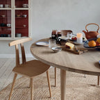 MAKE nordic HOLMEN Round Dining Table โต๊ะอาหารทรงกลมไม้โอ๊คดีไซน์สแกนดิเนเวียนสำหรับพื้นที่รับประทานอาหาร