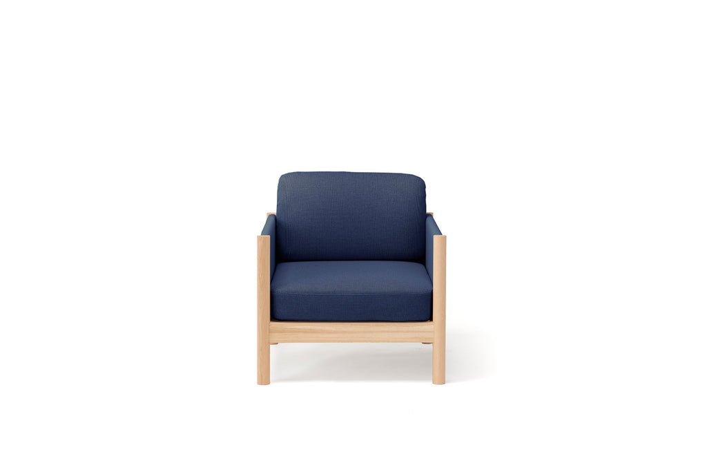 Karimoku New Standard Castor Lobby Sofa Plus 1-Seater โซฟาไม้โอ๊คญี่ปุ่นดีไซน์มินิมอลโดย BIG-GAME
