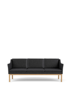 FDB Møbler L43 MK46 3-Seater Sofa โซฟาไม้โอ๊คพร้อมเบาะหนังดีไซน์สแกนดิเนเวียนโครงสร้างเปิด ออกแบบโดย Mogens Koch