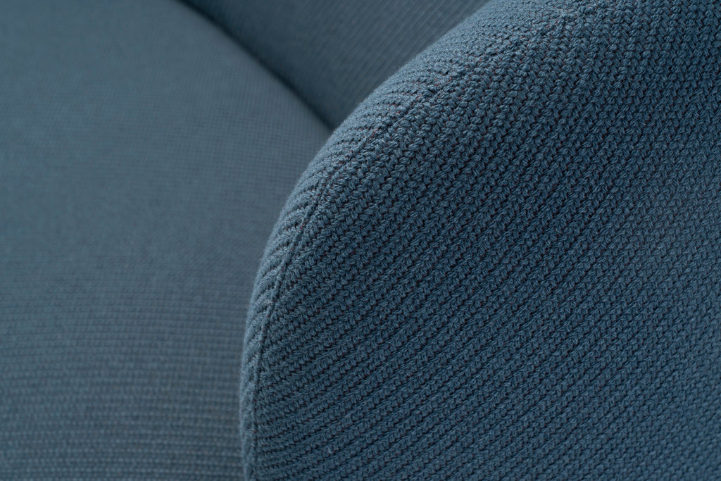 Karimoku New Standard Polar Sofa 3-Seater โซฟาเบาะบุผ้าฐานไม้โอ๊ค ออกแบบโดย Moritz Schlatter