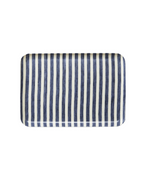 Linen tray medium: White Blue Stripe ถาดอเนกประสงค์ผ้าลินินเคลือบเรซิน ลายทางฟ้า–ขาว เหมาะสำหรับเสิร์ฟอาหาร วางของ หรือจัดตกแต่ง จาก Fog Linen Work โดย Old Pine Trees