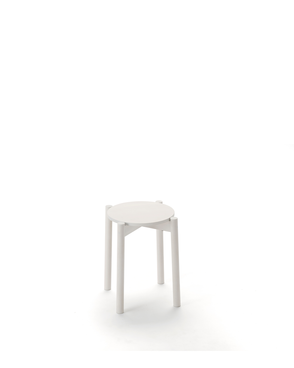Karimoku New Standard Castor Stool Plus สตูลไม้โอ๊คทรงเรียบวางซ้อนเก็บได้