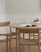 เก้าอี้ CORD ไม้โอ๊ก สานกระดาษแฮนด์เมด มีแบบมีและไม่มีที่เท้าแขน ดีไซน์นอร์ดิกคลาสสิก จาก MAKE Nordic ออกแบบโดย Esben Pilgaard Jørgensen