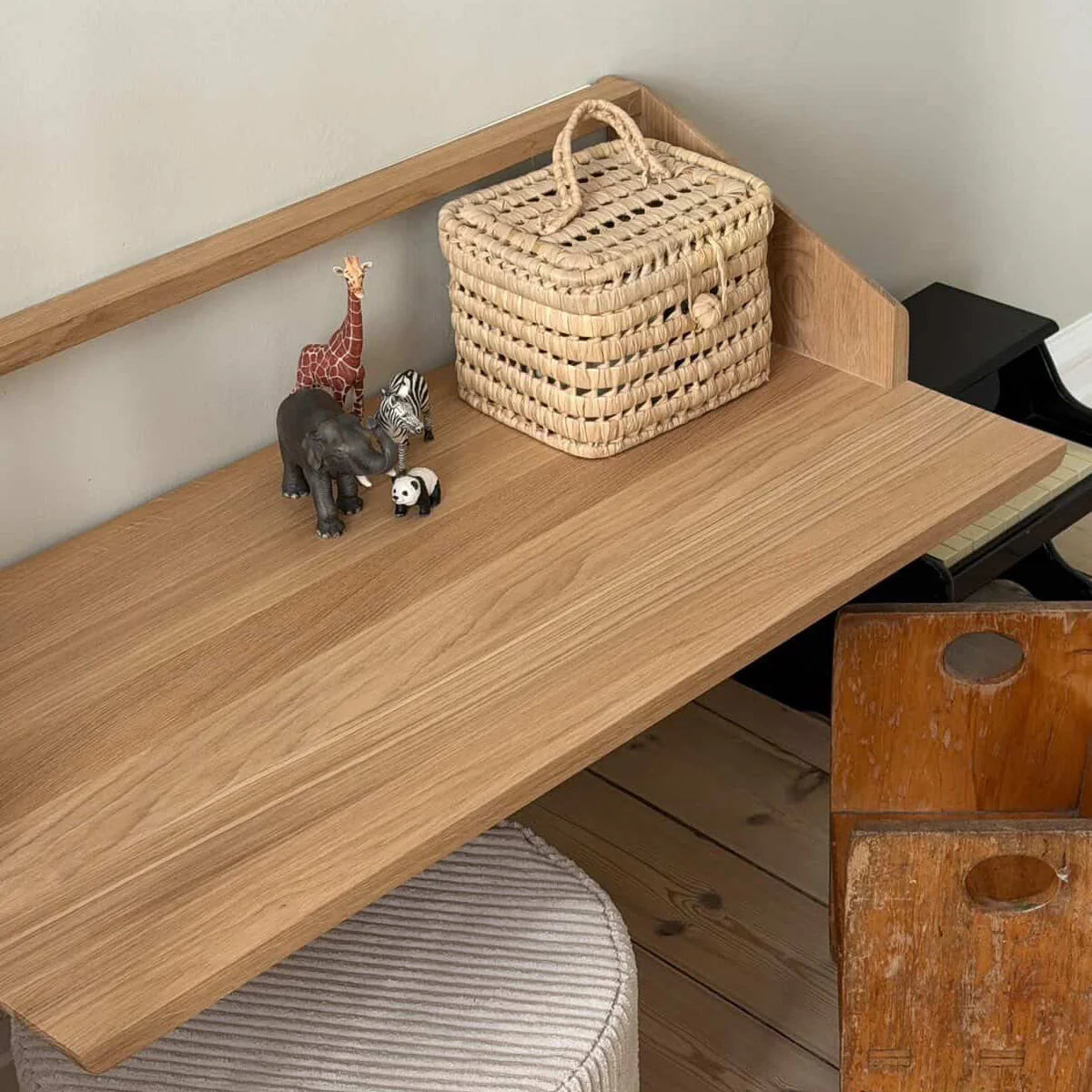 EIK Base Desk