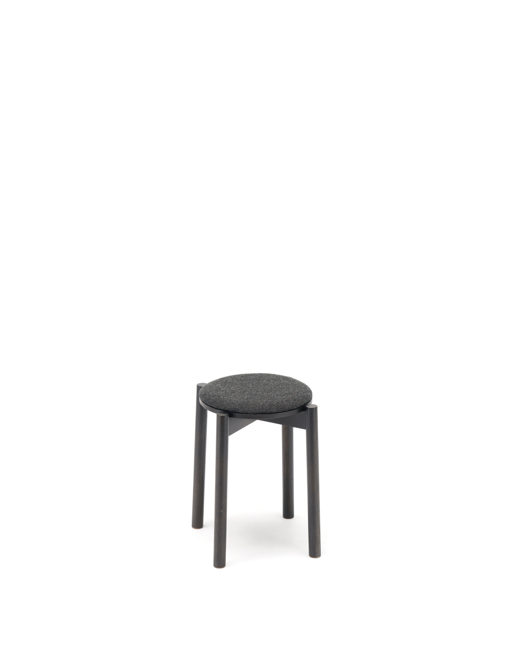 Karimoku New Standard Castor Stool Plus Pad สตูลไม้โอ๊คเบาะบุทรงกลม