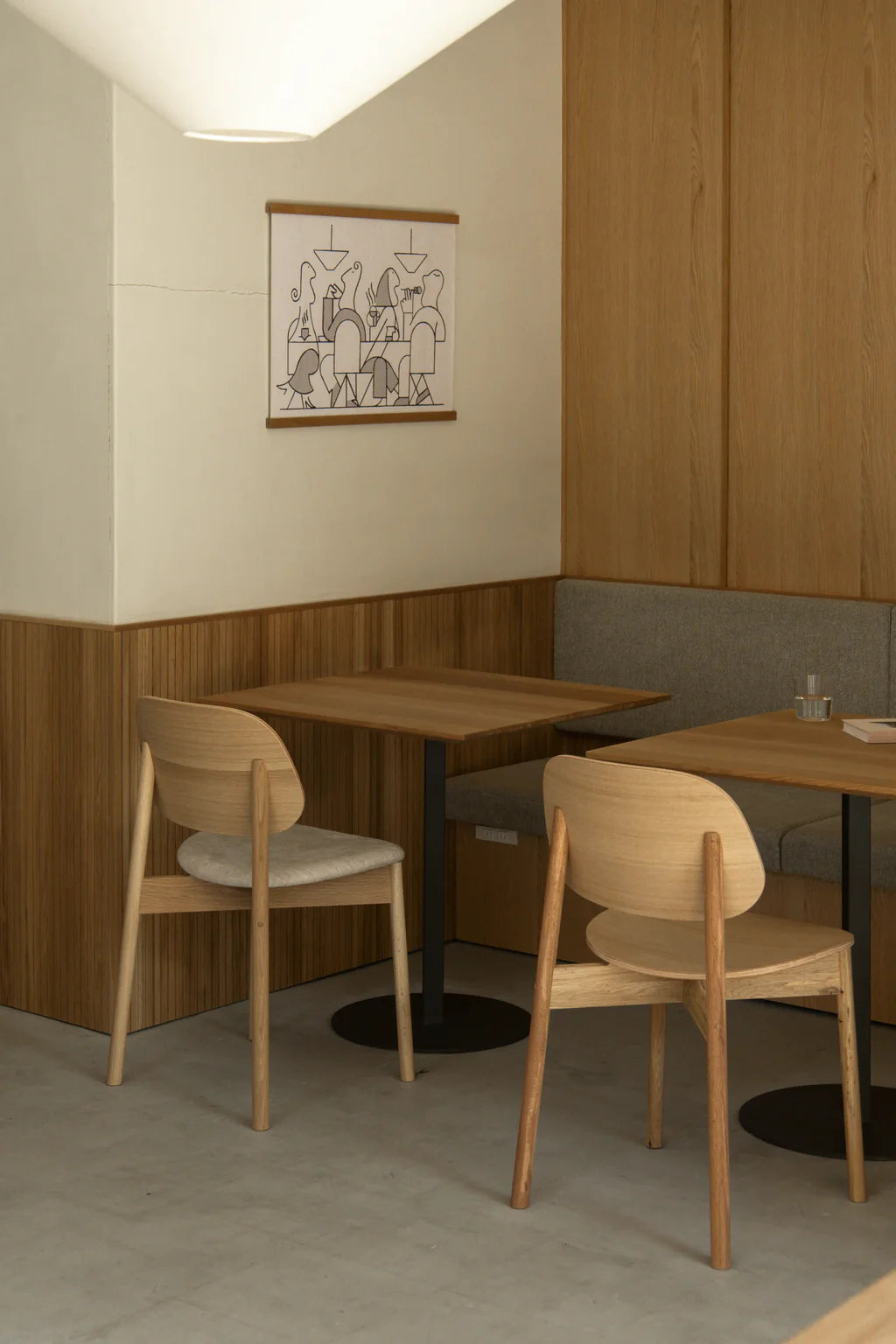 Ishinomaki Laboratory Obon Chair Wooden Seat เก้าอี้ไม้พนักพิงโค้งขนาดใหญ่ ที่นั่งไม้โค้ง ออกแบบโดย Keiji Ashizawa