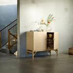 FDB Møbler A232 Sideboard ตู้เก็บของไม้โอ๊คดีไซน์สแกนดิเนเวียนพร้อมรายละเอียดทองเหลือง ออกแบบโดย Børge Mogensen