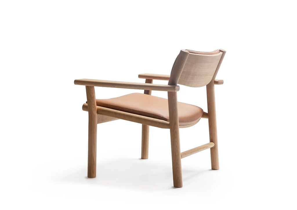 Akademia Lounge Chair