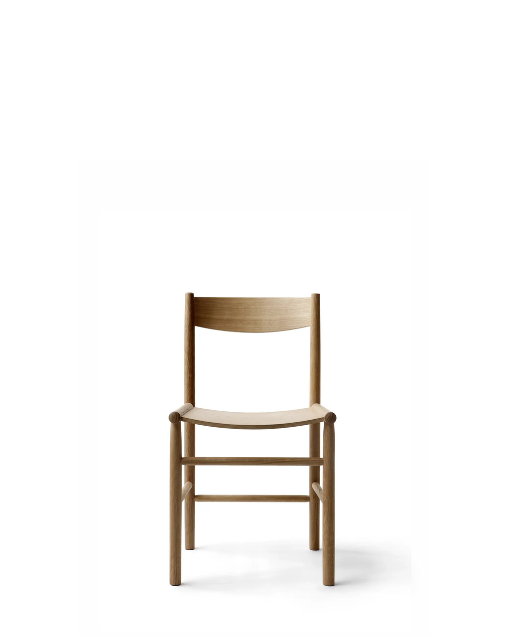 Nikari Akademia Dining Chair เก้าอี้ oak หรือ ash พร้อม seat และ backrest ทรงโค้ง ออกแบบโดย Wesley Walters และ Salla Luhtasela
