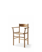 Nikari Akademia Armrest Dining Chair เก้าอี้ ash หรือ oak พร้อม armrests ทรงโค้งและ option upholstered seat ออกแบบโดย Wesley Walters และ Salla Luhtasela