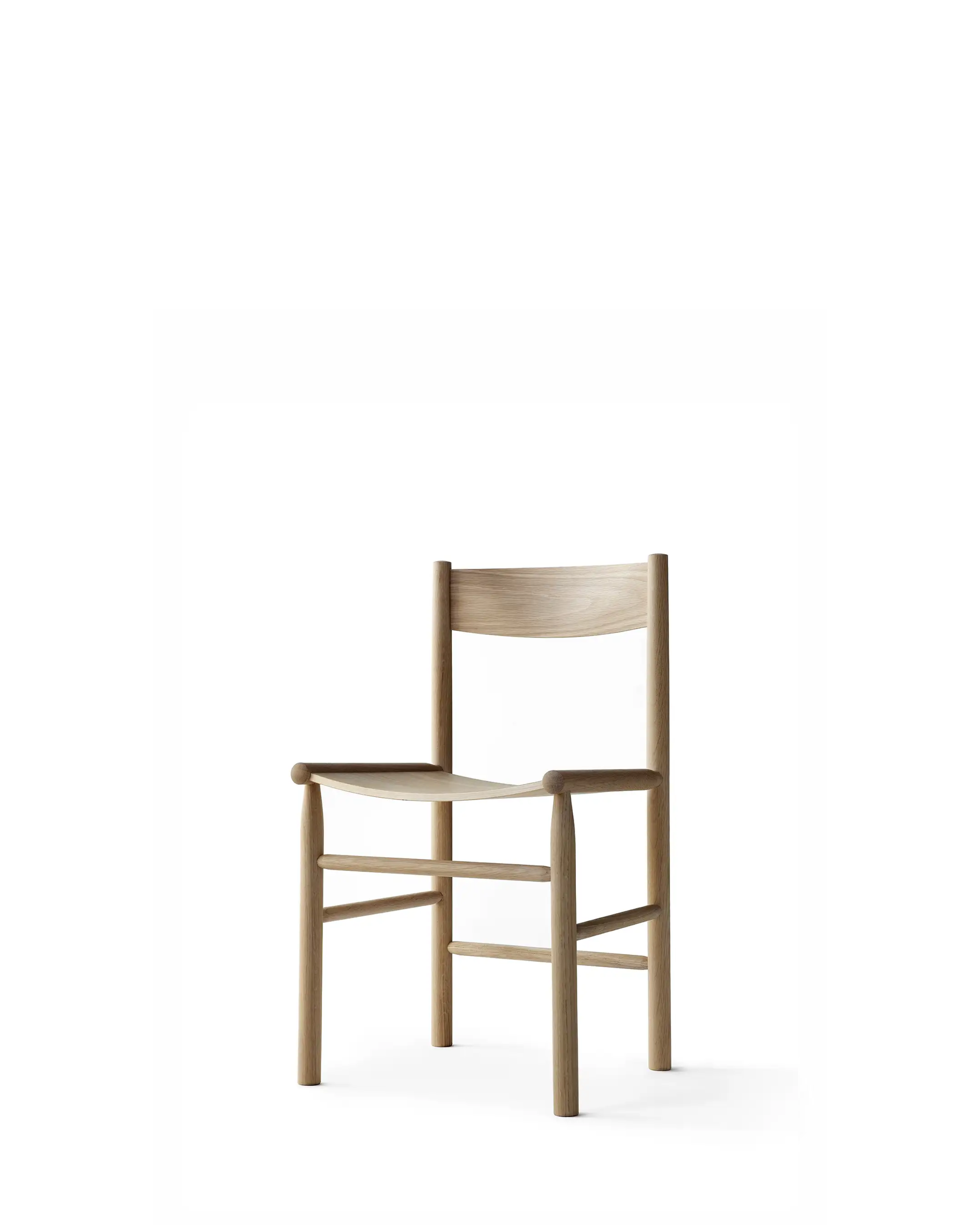 Nikari Akademia Dining Chair เก้าอี้ oak หรือ ash พร้อม seat และ backrest ทรงโค้ง ออกแบบโดย Wesley Walters และ Salla Luhtasela