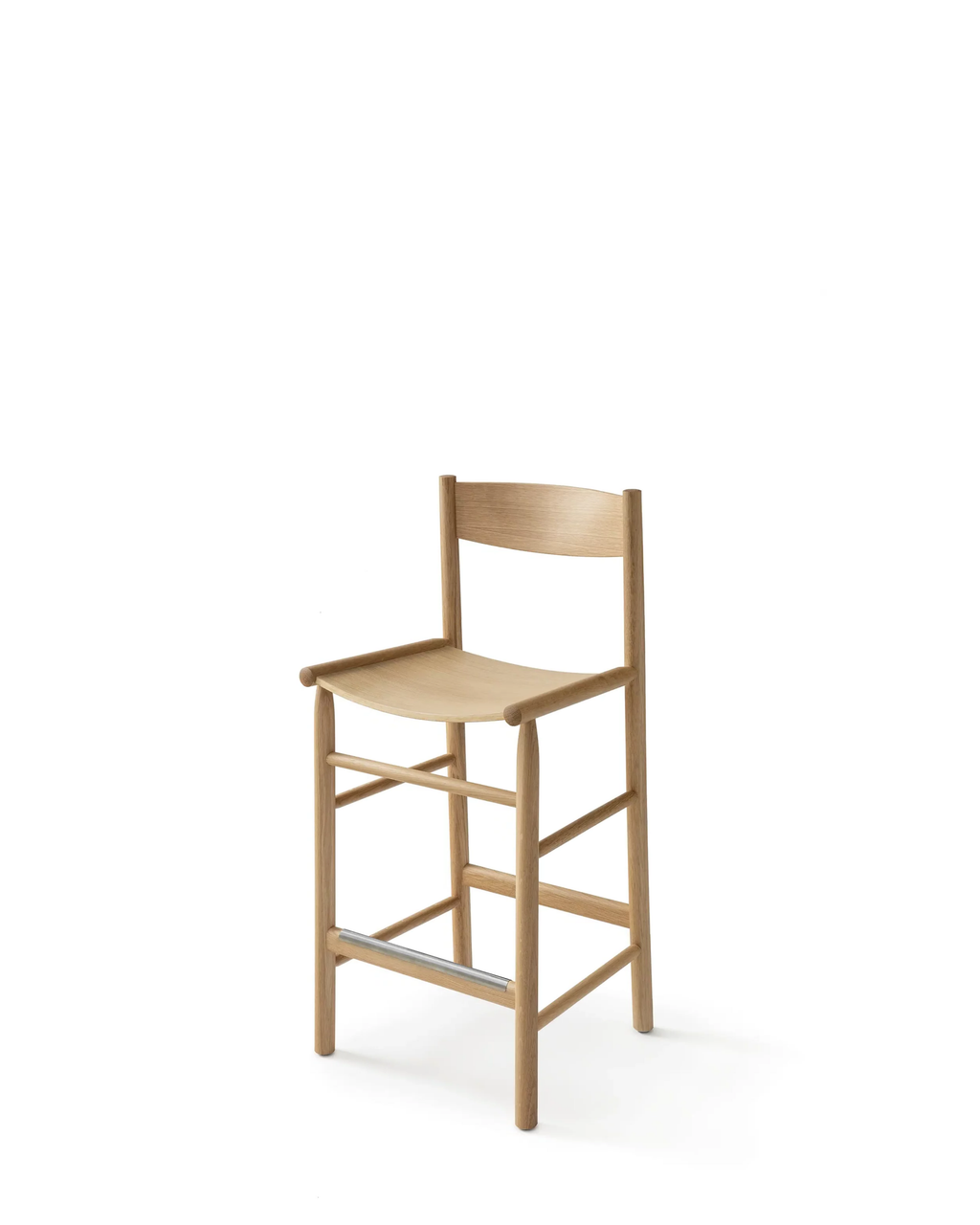 Nikari Akademia High Chair เก้าอี้สูง oak หรือ ash มีให้เลือกความสูง 65 และ 75 cm ออกแบบโดย Wesley Walters และ Salla Luhtasela