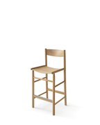 Nikari Akademia High Chair เก้าอี้สูง oak หรือ ash มีให้เลือกความสูง 65 และ 75 cm ออกแบบโดย Wesley Walters และ Salla Luhtasela