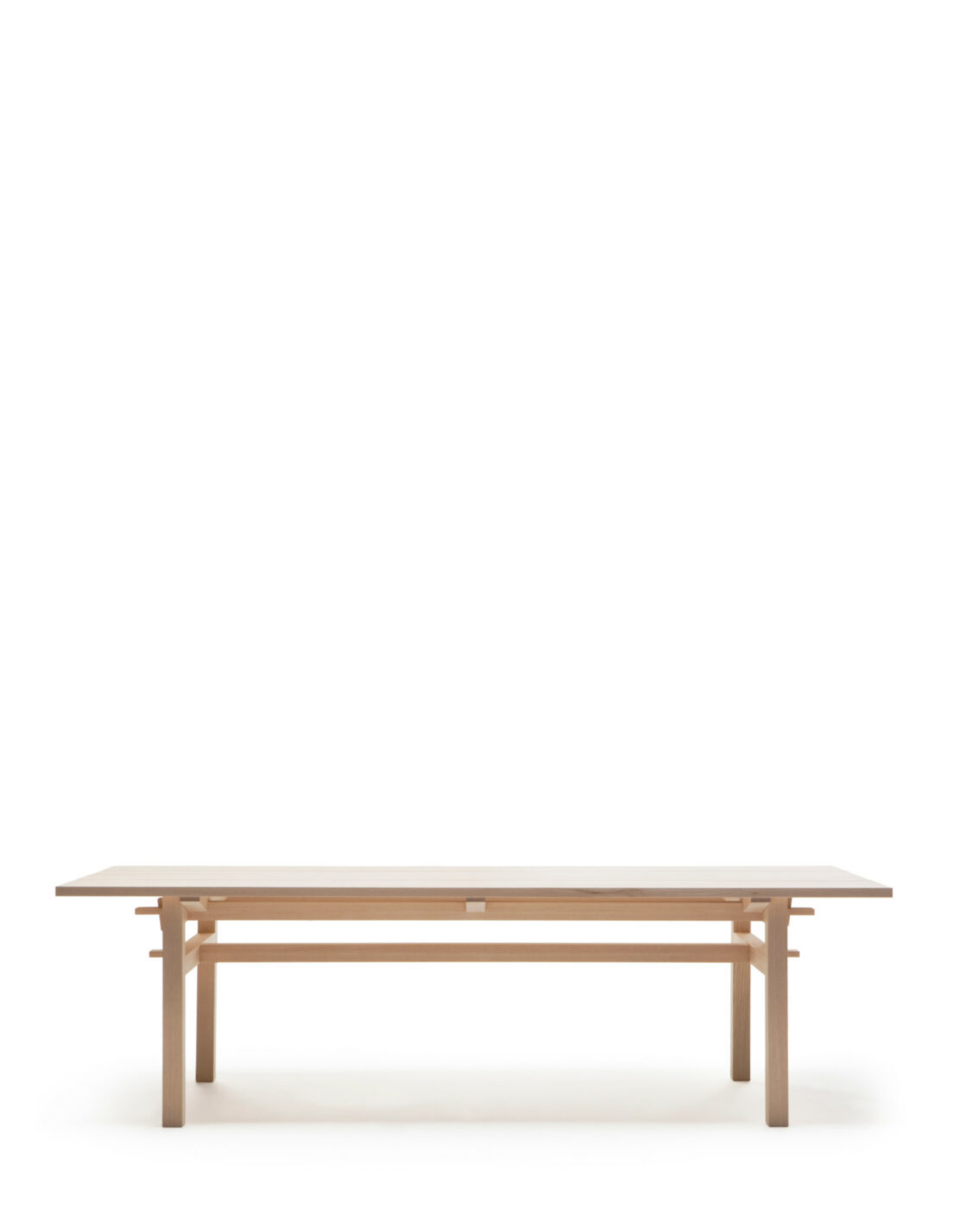 Nikari Arkipelago KVP10 Dining Table โต๊ะ dining ไม้ ash หรือ oak พร้อม wedge joint และโครงสร้างแบบ flat pack ออกแบบโดย Kari Virtanen