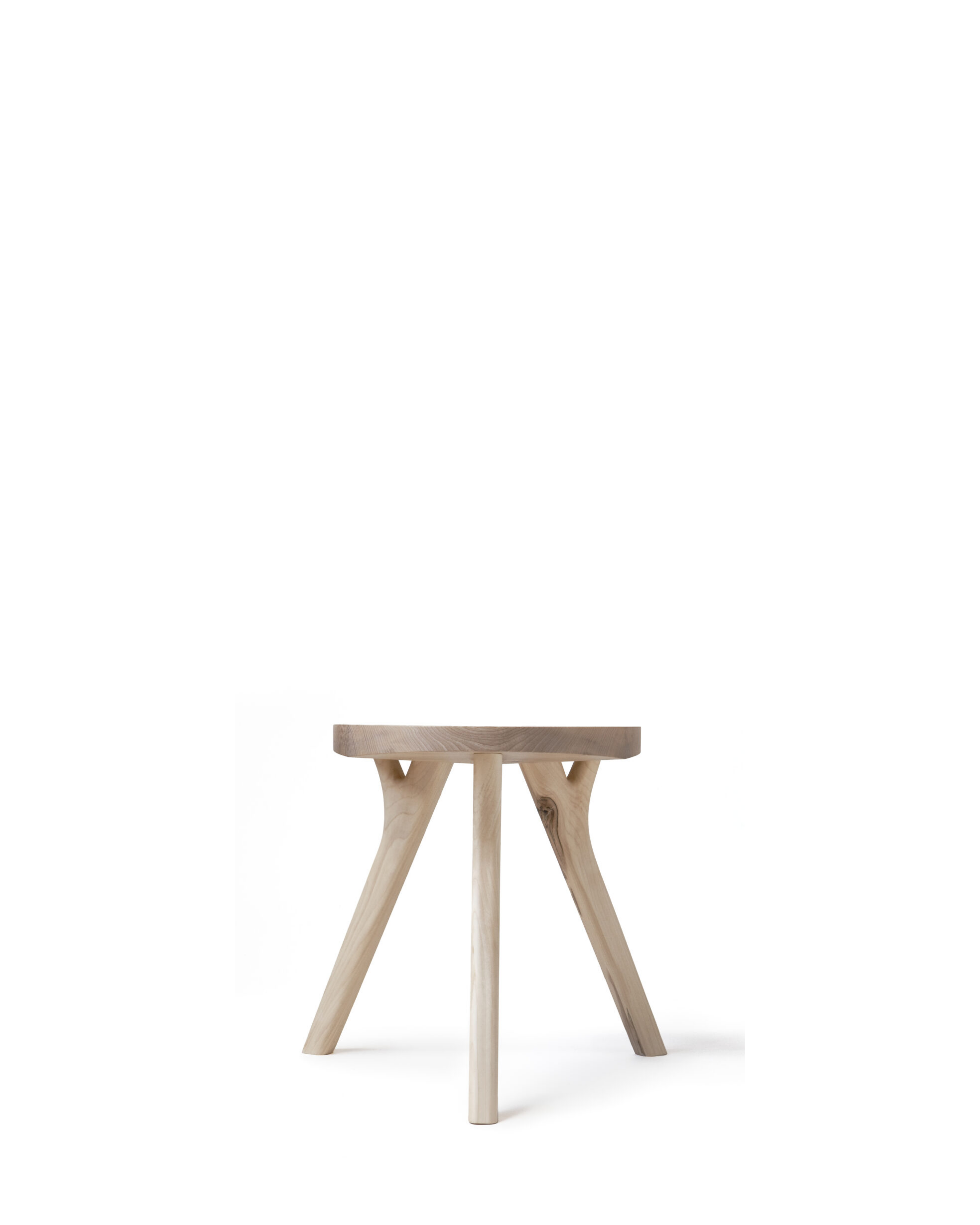 Nikari August Industry Stool Table เฟอร์นิเจอร์ ash ที่ใช้ได้ทั้งเป็น stool และ side table ออกแบบโดย Aamu Song และ Johan Olin