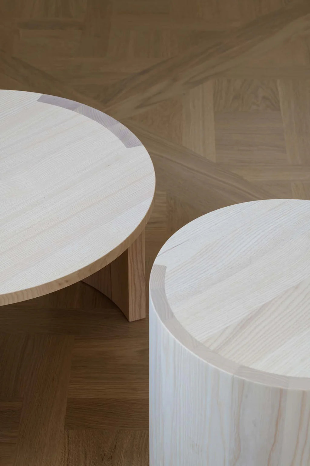Made by Choice AIRISTO Coffee Table โต๊ะ coffee table ไม้ ash พร้อม asymmetric foot structure ออกแบบโดย Joanna Laajisto