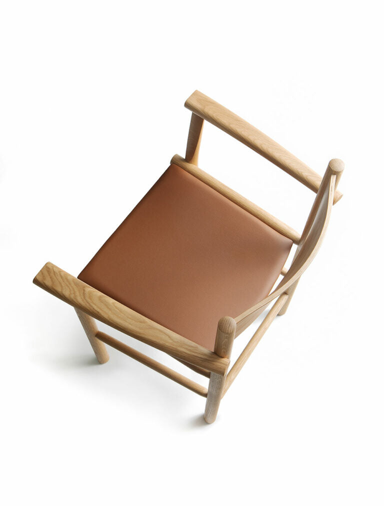 Akademia Armrest Dining Chair