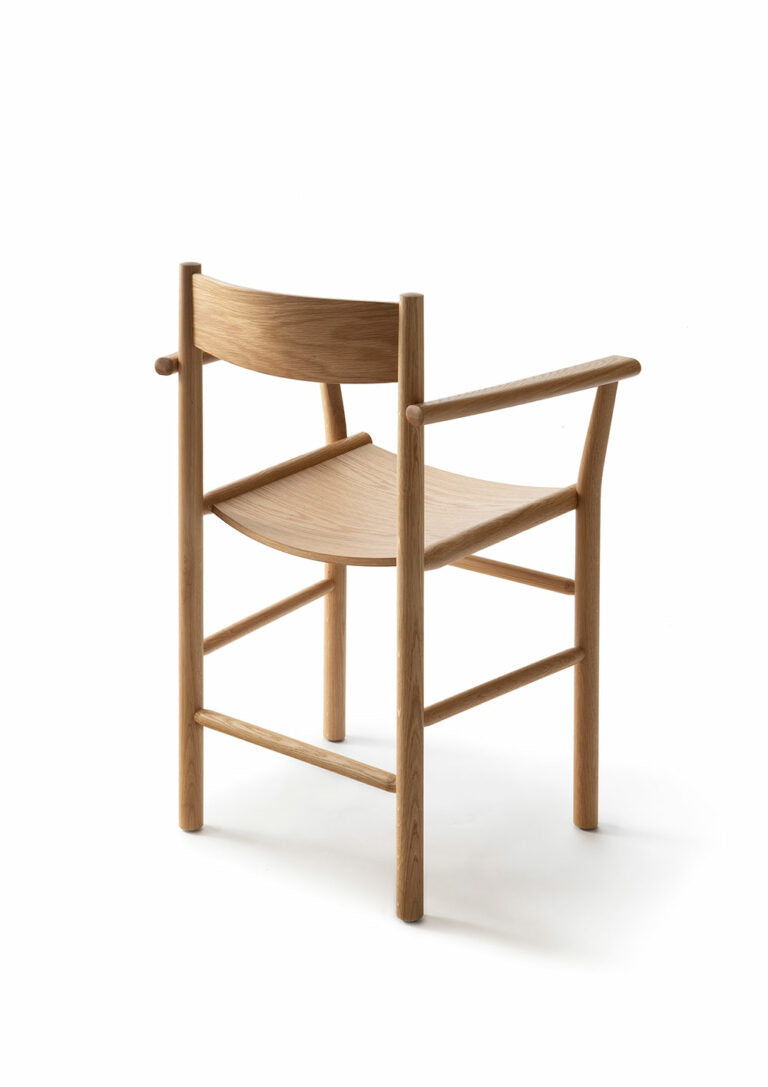 Akademia Armrest Dining Chair