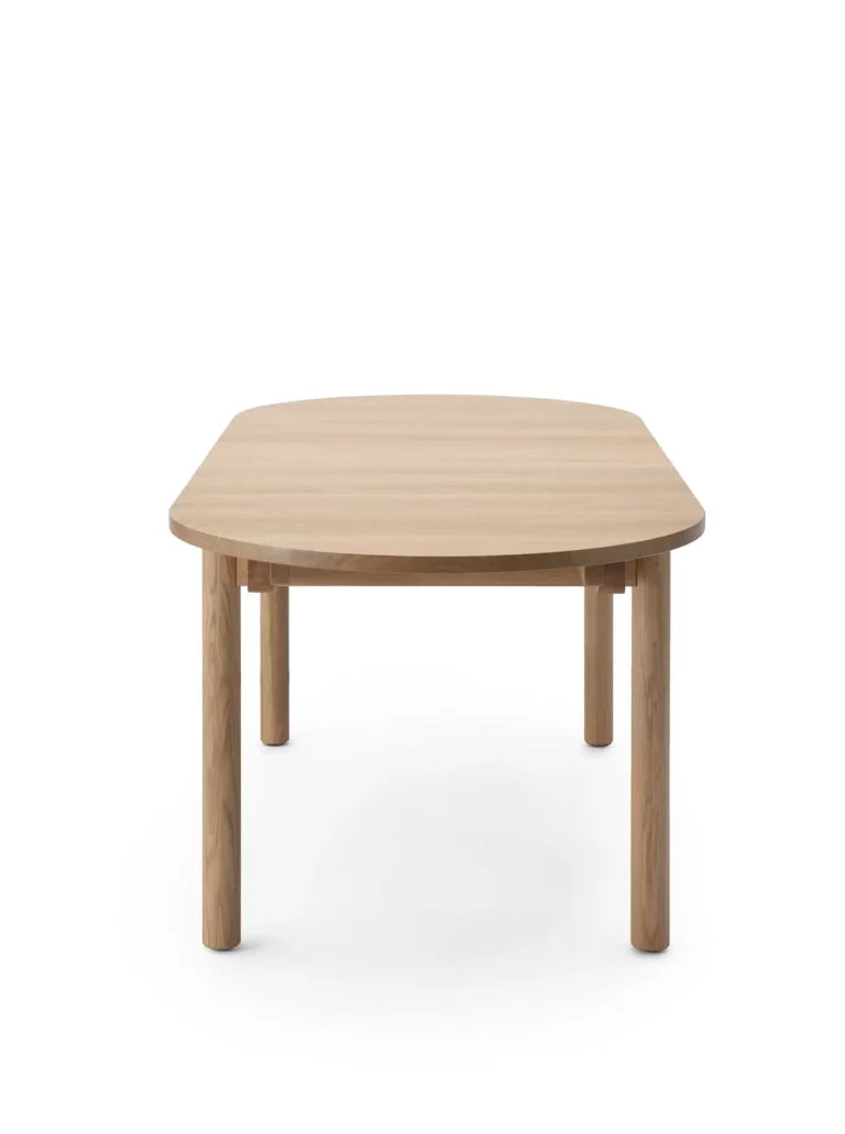 Basic Extendable Oval Table
