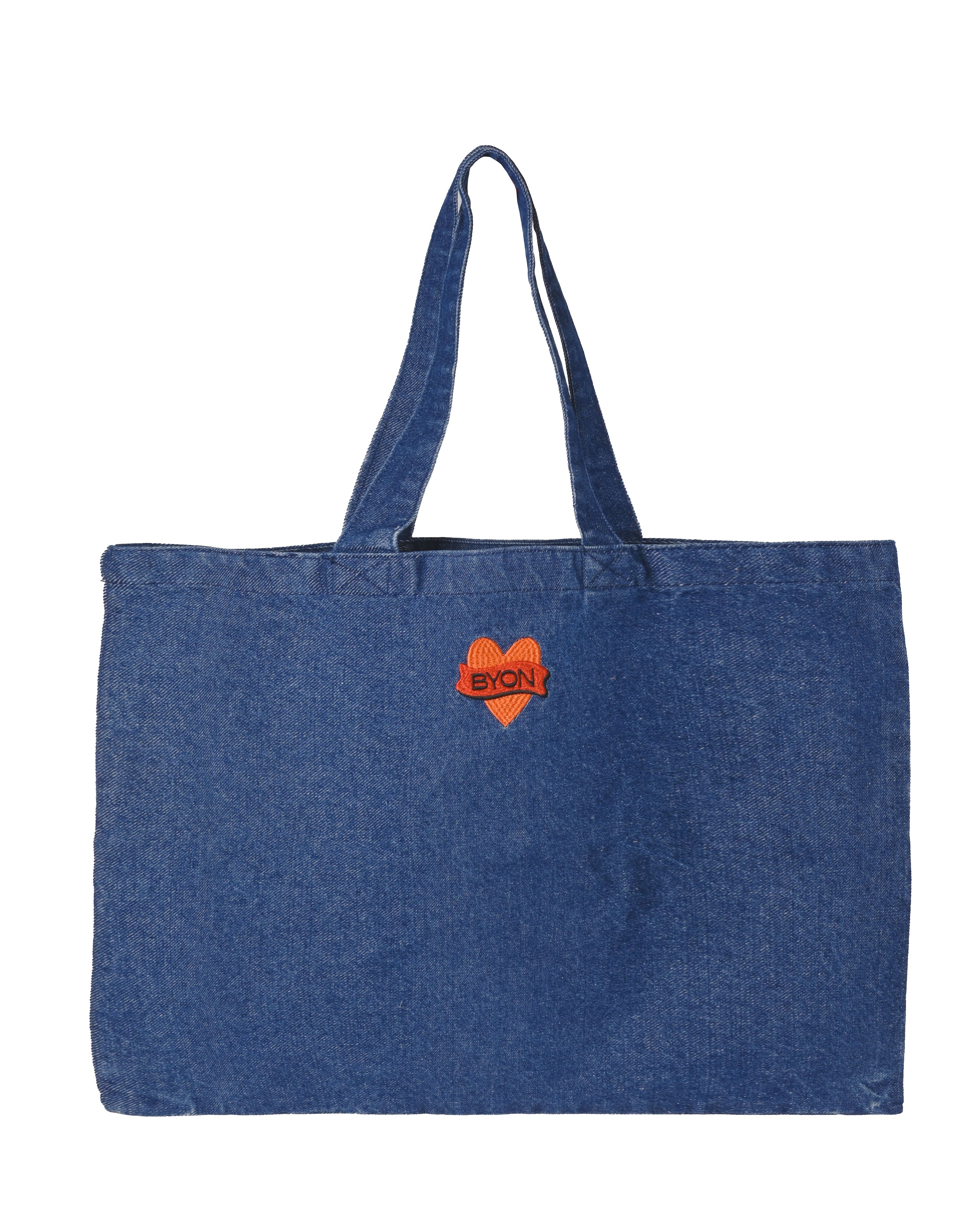 กระเป๋า Byon ผ้ายีนส์ออร์แกนิกสีน้ำเงินเข้ม โลโก้หัวใจสีแดง ดีไซน์สวีเดน สไตล์วินเทจ ขนาดใหญ่ ใส่ของได้เยอะ เหมาะสำหรับใช้ในชีวิตประจำวัน