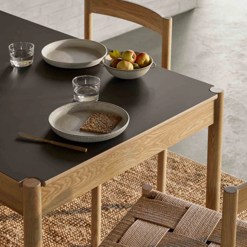 FDB Møbler C44 Dining Table โต๊ะกินข้าวไม้ oak พร้อมท็อป FENIX laminate พลิกใช้งานได้ ออกแบบโดย Jørgen Bækmark