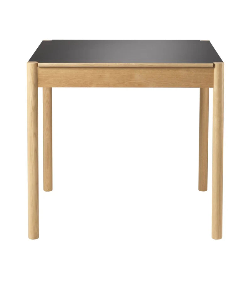 FDB Møbler C44 Dining Table โต๊ะกินข้าวไม้ oak พร้อมท็อป FENIX laminate พลิกใช้งานได้ ออกแบบโดย Jørgen Bækmark