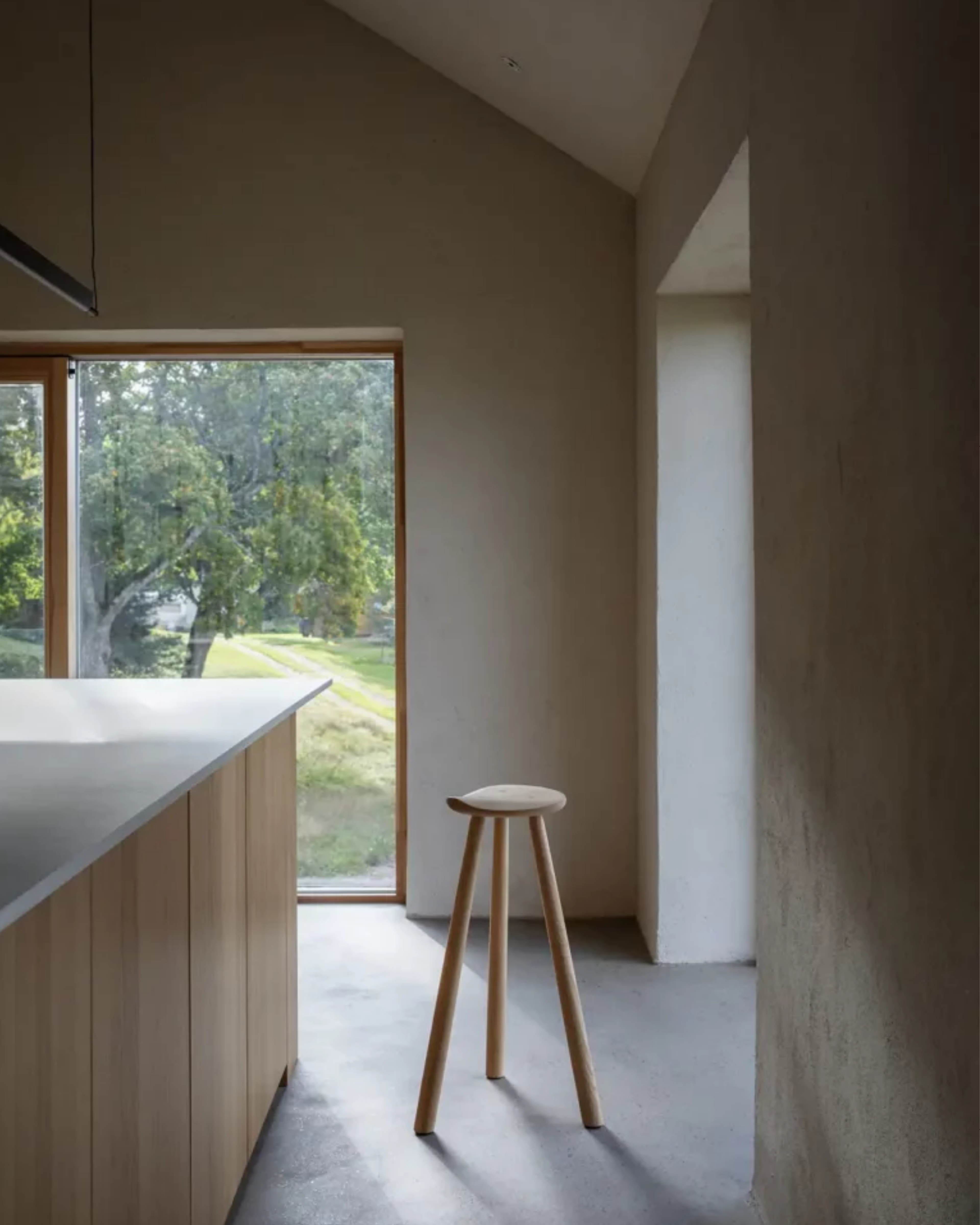 Nikari Classic RMJ Stool สตูล birch หรือ ash มีให้เลือกสองระดับความสูง ออกแบบโดย Rudi Merz