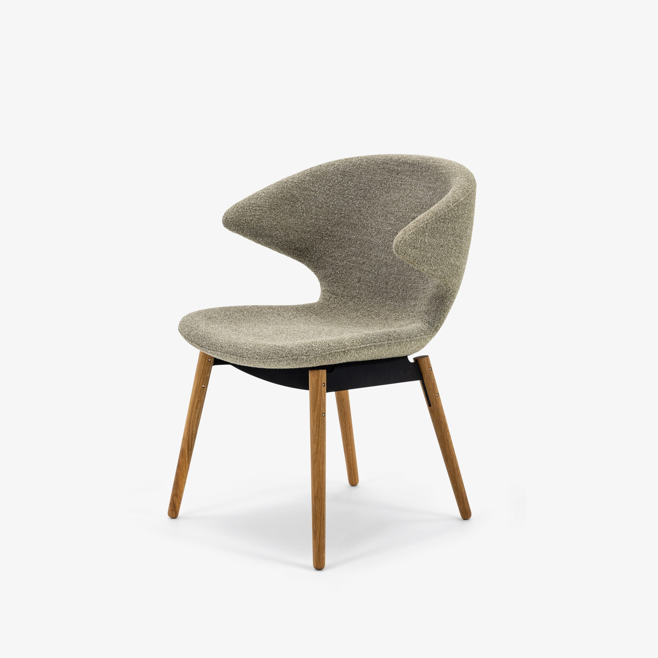 Case Furniture Ella Dining Chair เก้าอี้รับประทานอาหารดีไซน์โค้งล้อมตัว บุผ้า Fine Bouclé สี Pepper หรือ Sable พร้อมฐานให้เลือกทั้งเหล็กดำ สเตนเลส ไม้โอ๊ค และไม้วอลนัต